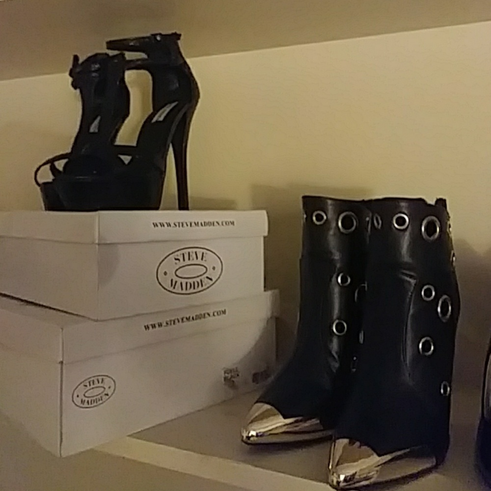 Black Shoes